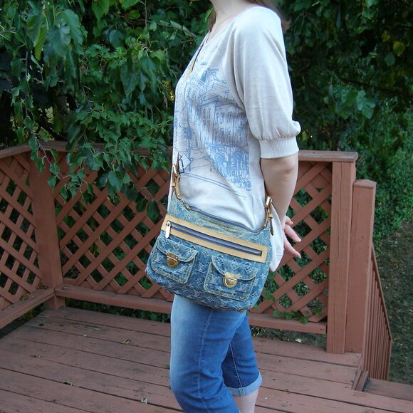 💙 LOUIS VUITTON Denim Monogram Baggy CROSSBODY MESSENGER BAG - Picture 2 of 16